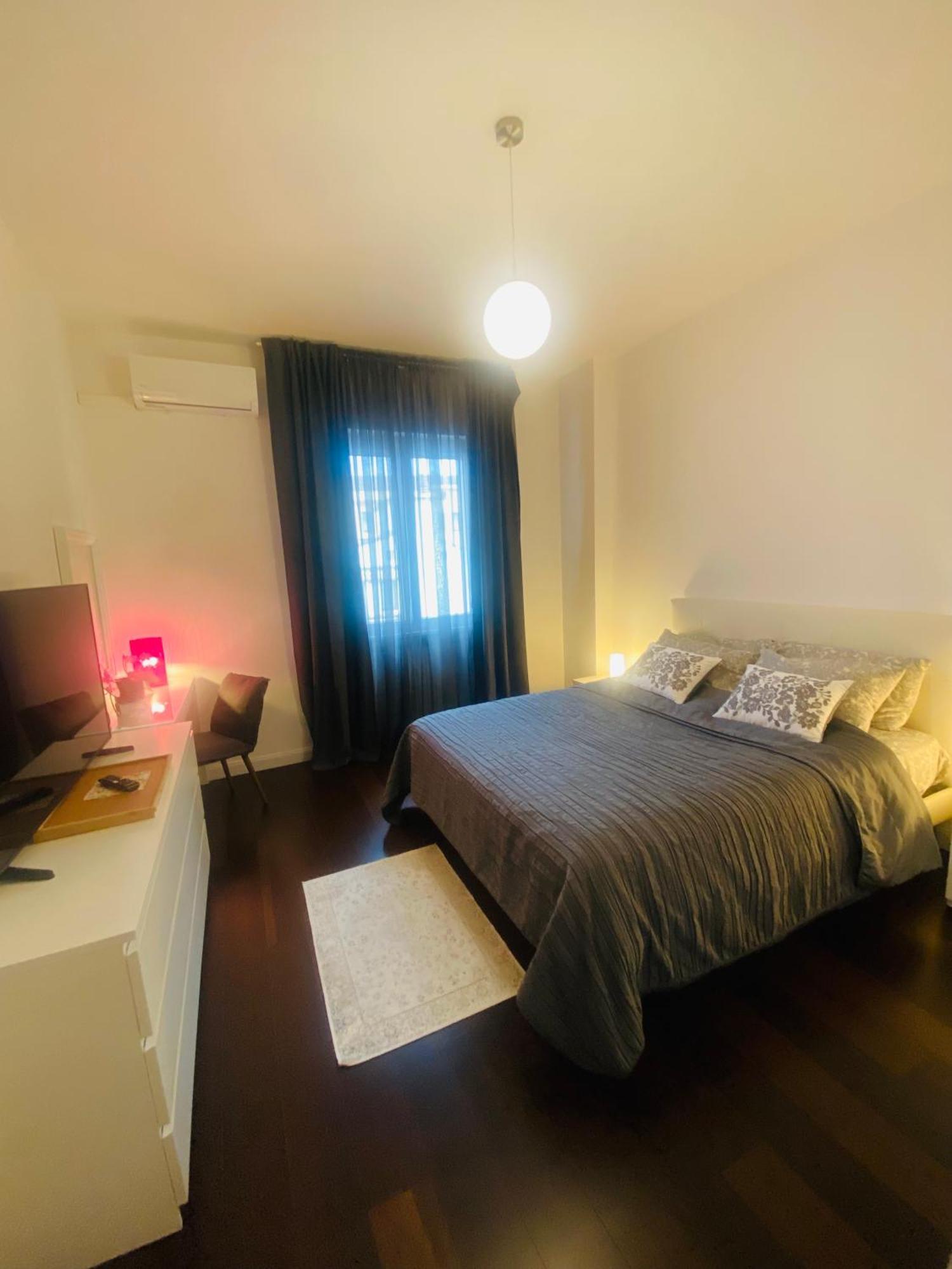 Central Apartment And Parking Verona Exterior photo